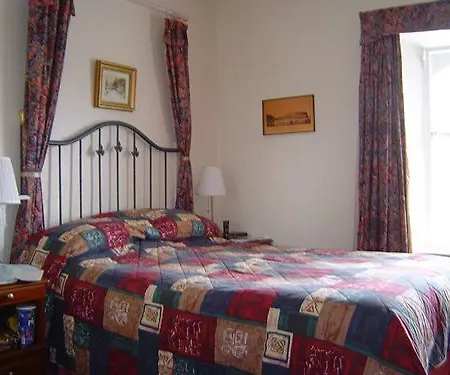Hunters Way Hotell 4*